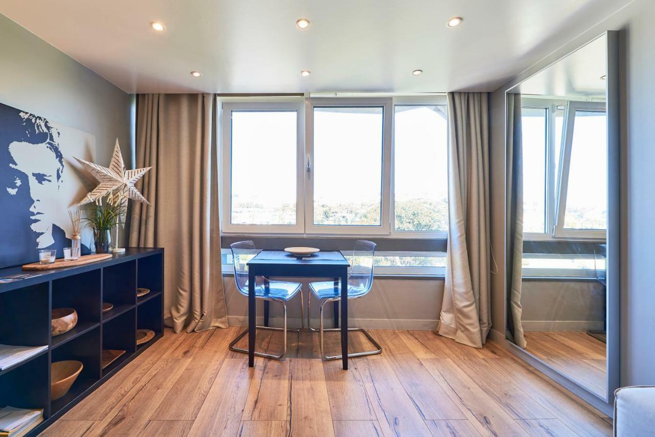 Beachfront Cascais,Estoril Apartment Екстериор снимка